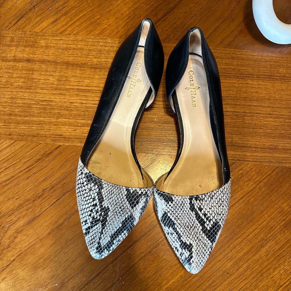 COLE HAAN pointed toe snakeskin flats